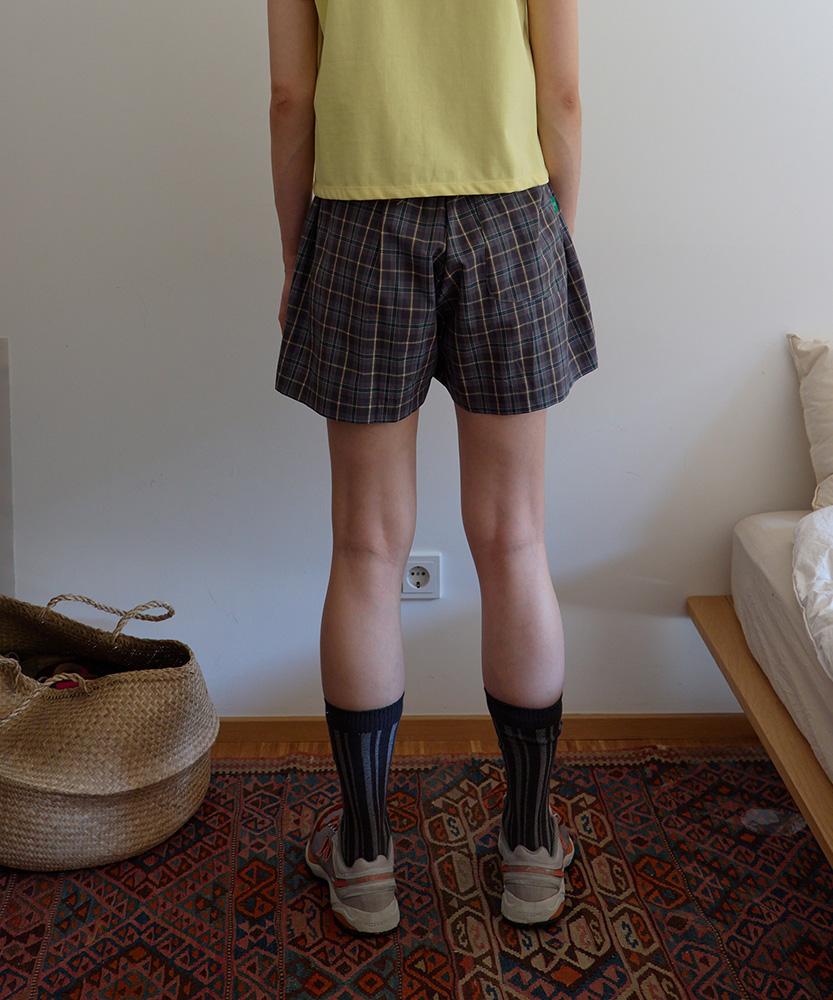 Nokeontencheu 196. Check Belted Half Pants _ Charcoal