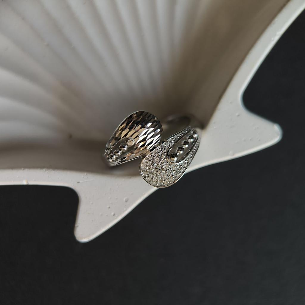 Silver Ring with Cubic Zirconia, Product Weight 4.21 G (2180678)