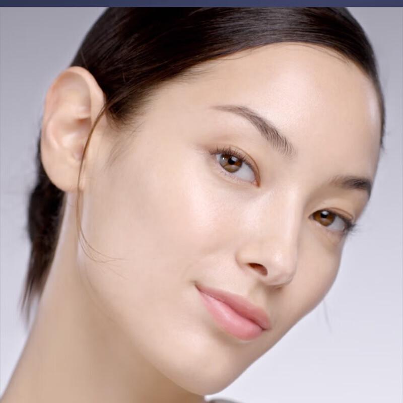 

Cle de Peau Beaute Radiant Skincare Cream