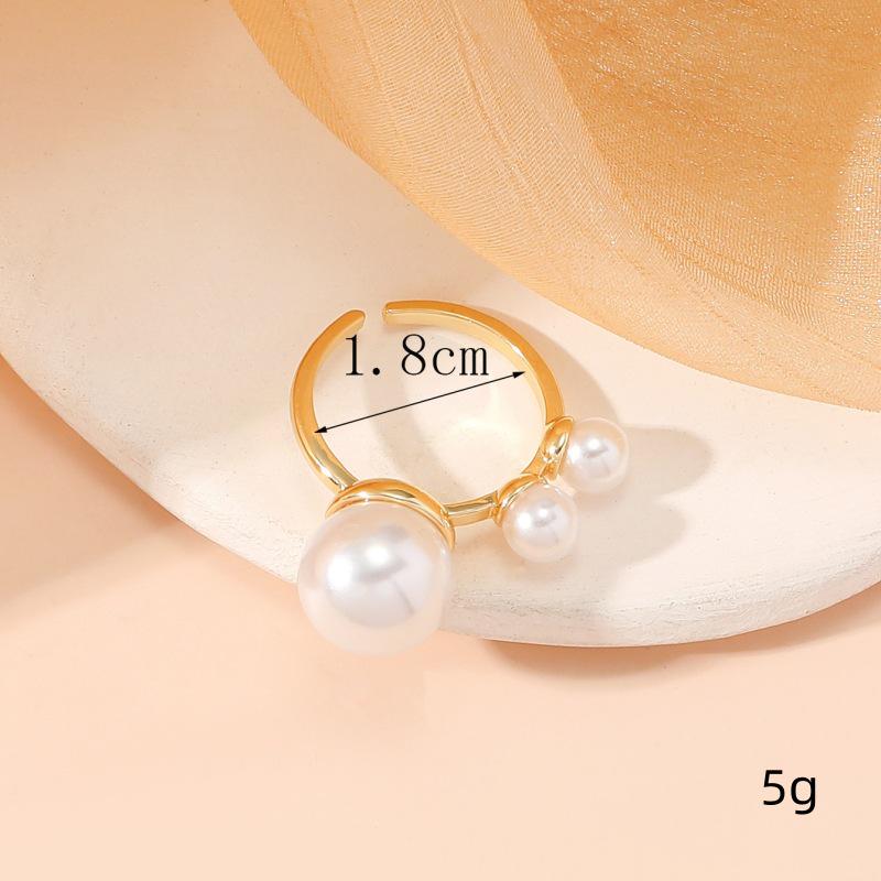 Japanese Luxury Open Pearl Knuckle Ring for Women - Trendy, Simple Decorative Ring