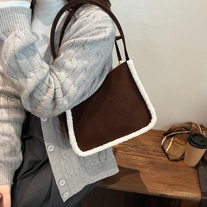 New Shoulder Bag Women's Deerskin Velvet Handbag Large Capacity Vegetable Basket Lamb Wool Tote Bag Women's Autumn