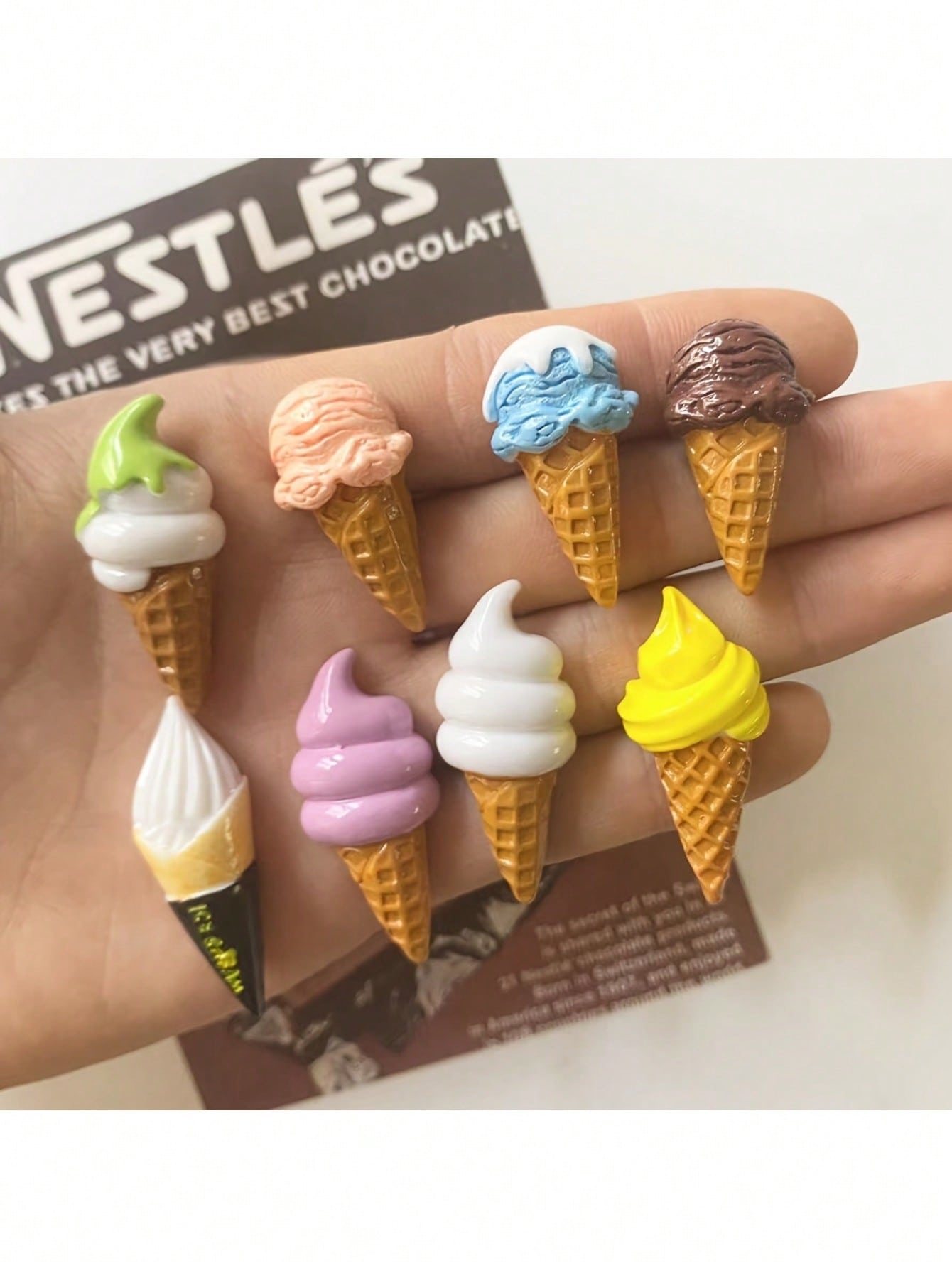 

8 шт. Мини-магниты на холодильник в виде рожка мороженого, подходят для украшения кухни и столовой