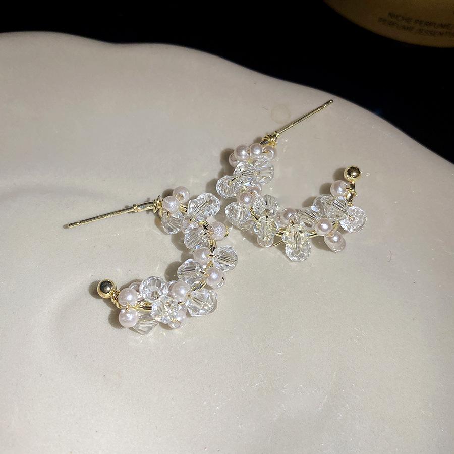 

Silver needle glass pearl beaded C-shaped stud earrings women s simple fashion earrings temperament advanced sense niche versatile earrings