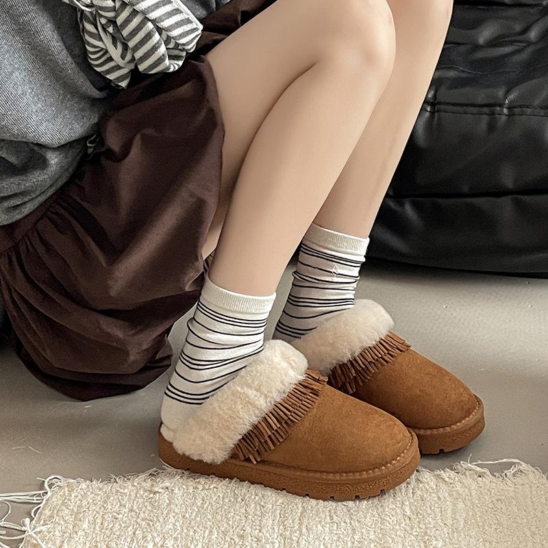Niche Design Sense Tassel Baotou Drag Women Autumn and Winter Retro Plush Versatile Home Suede One-pedal Cotton Slippers