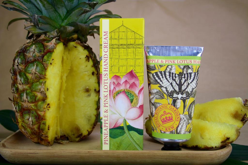 Sanwa Trading English Soap Company English Soap Company KEW GARDEN Luxuriöse Handcreme Ananas Pinke Lotusblüte Ananas Pinke Lotusblüte & &