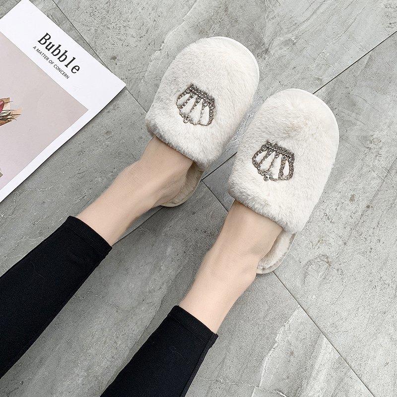 Women's Diamond-encrusted Decorative Indoor Fur Slippers  Winter Fashion Plus Size Warm Special Light Baotou Slippers