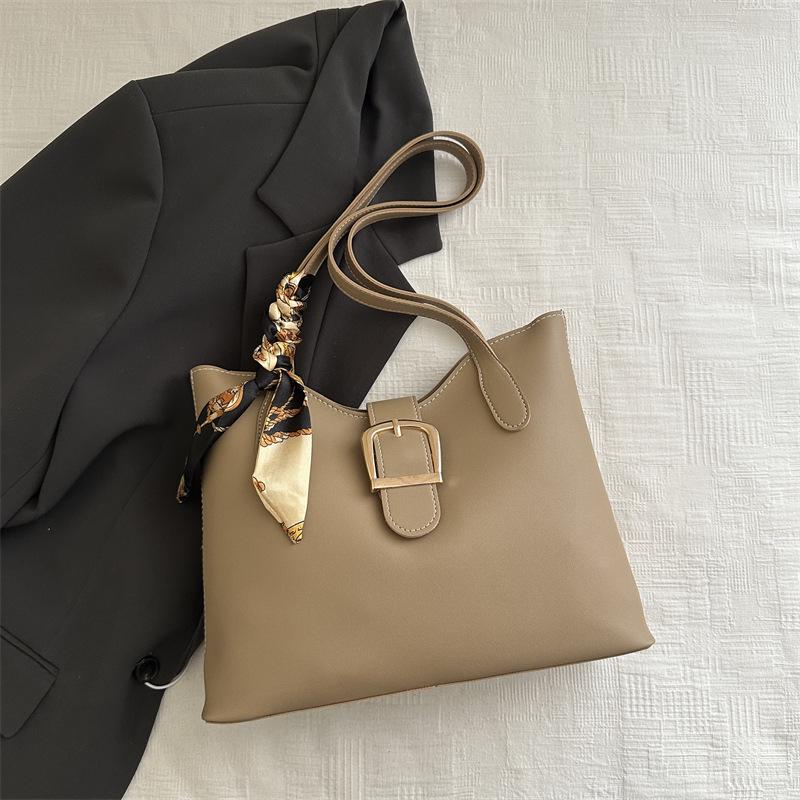 Large Capacity Minimalist Shoulder Tote Bag for Women - 2025 Autumn Collection