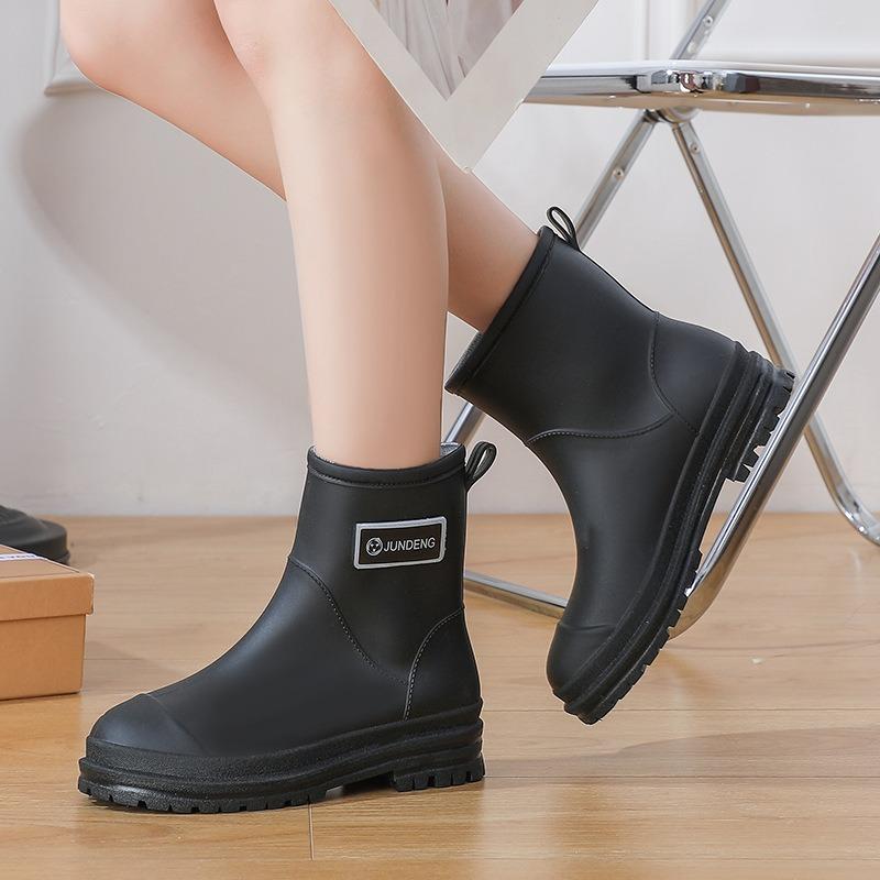 New Fashionable Low-top Short Rain Boots Rain Shoes Non-slip Water Shoes Waterproof Women's Thermal Velvet Rubber Shoes