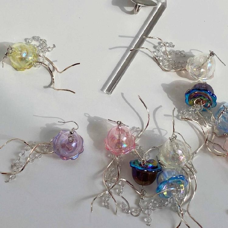 Exquisite Jellyfish Charm Earrings Personalized Jellyfish Pedant Earring Elegant Dangle Ear Hook for Stylish Outfits