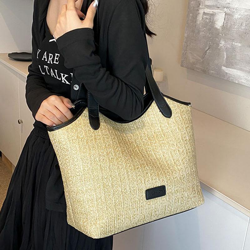 2025 New Summer Bag Large Capacity Seaside Vacation Leisure Straw Bag Niche Woven Shoulder Tote Bag
