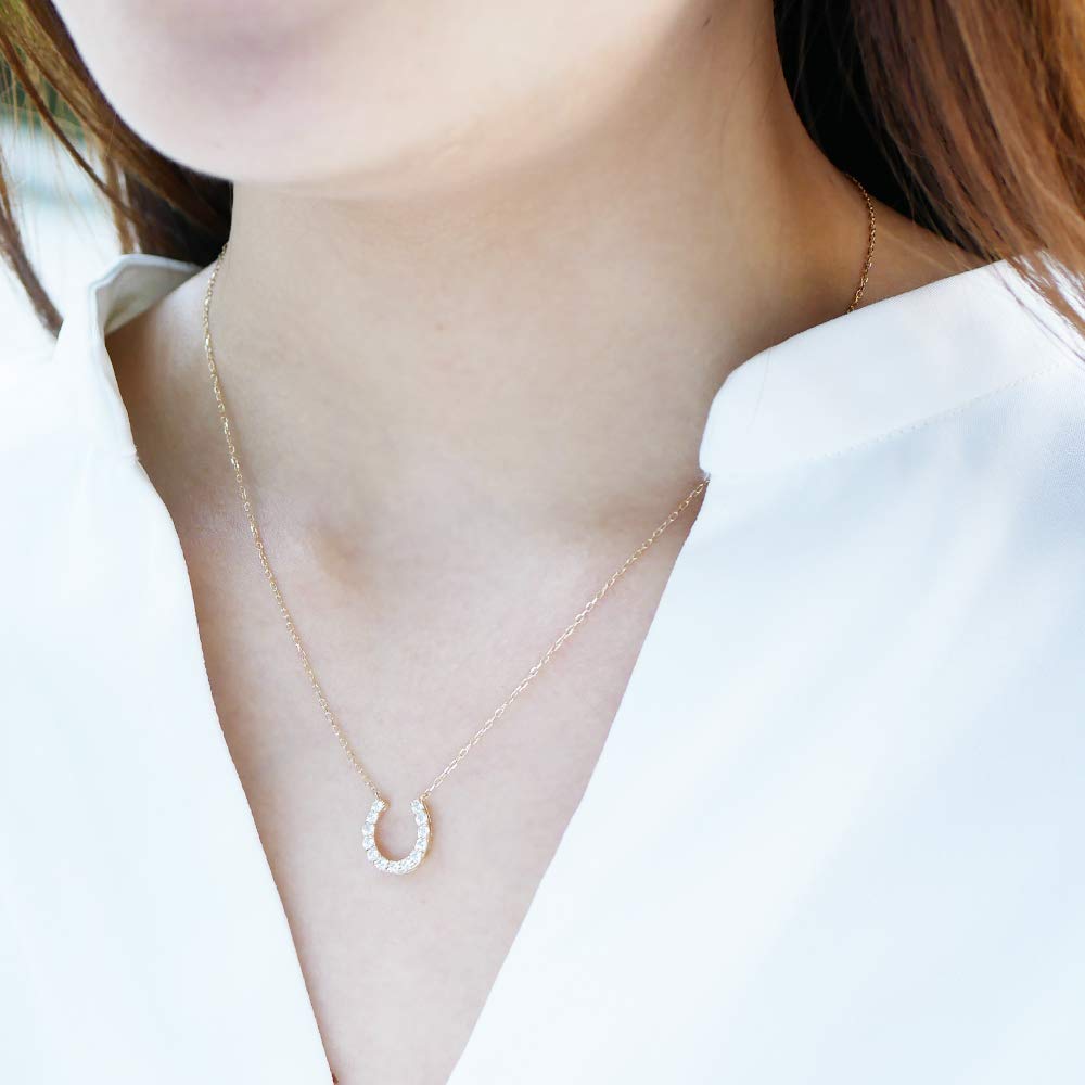 Kyocera Diamond Necklace in 18K Yellow Gold with a Carat Horseshoe Design 0.3