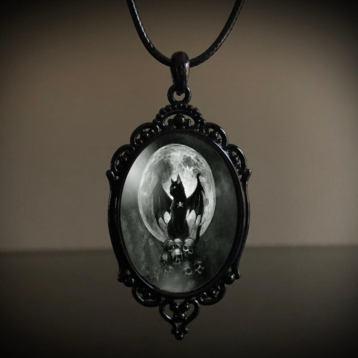 

Gothic Punk Retro Resin Pendant - Dark Forest Autumn/Winter Trend Shadow Pendant