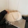 Yogodlns Luxuriöse Abendtasche aus Kunstfell Flauschige Einfarbige Schultertasche Große Kapazität Perlenhenkel Clutch Umhängetasche für Damen