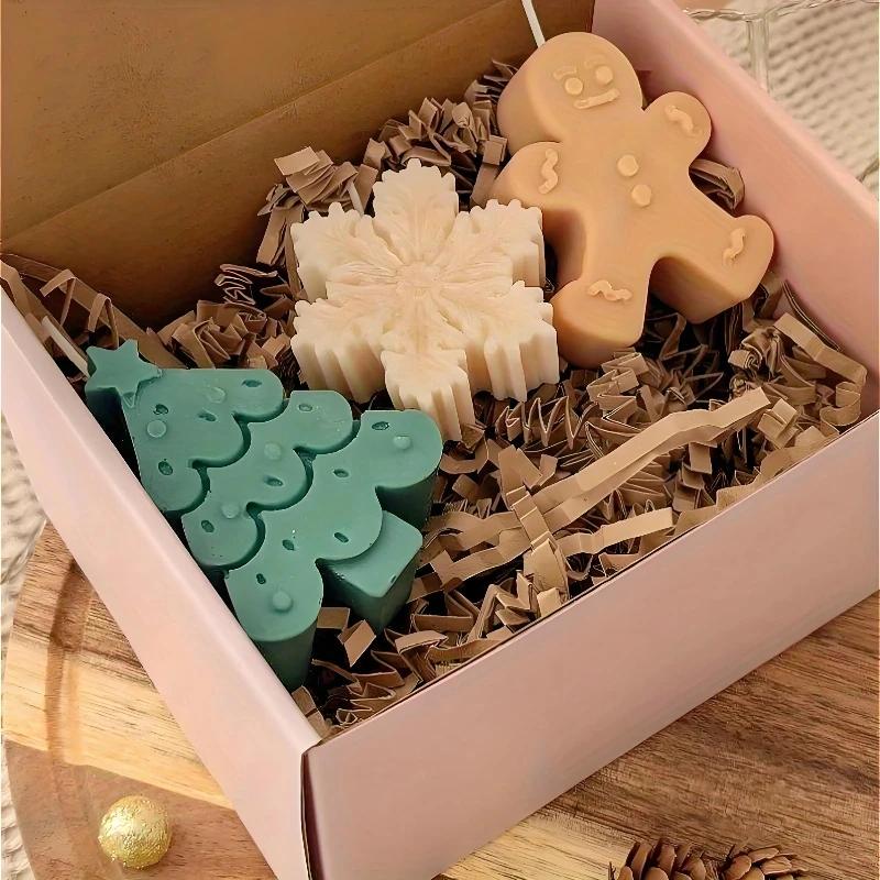 A Top quality 3Pcs Christmas Tree + Elk + Smiling Gingerbread Man Silicone Mold Set Design Suitable for DIY Candles Soap Plaster