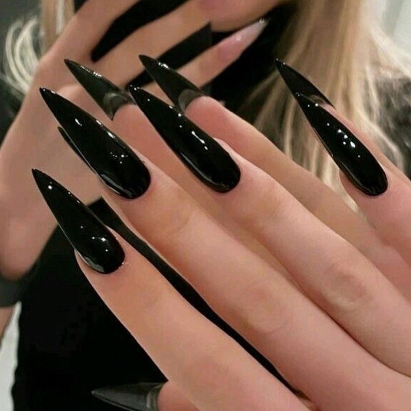 

Minimalist Black Long Pointed French Press-On Nails - Modern Style