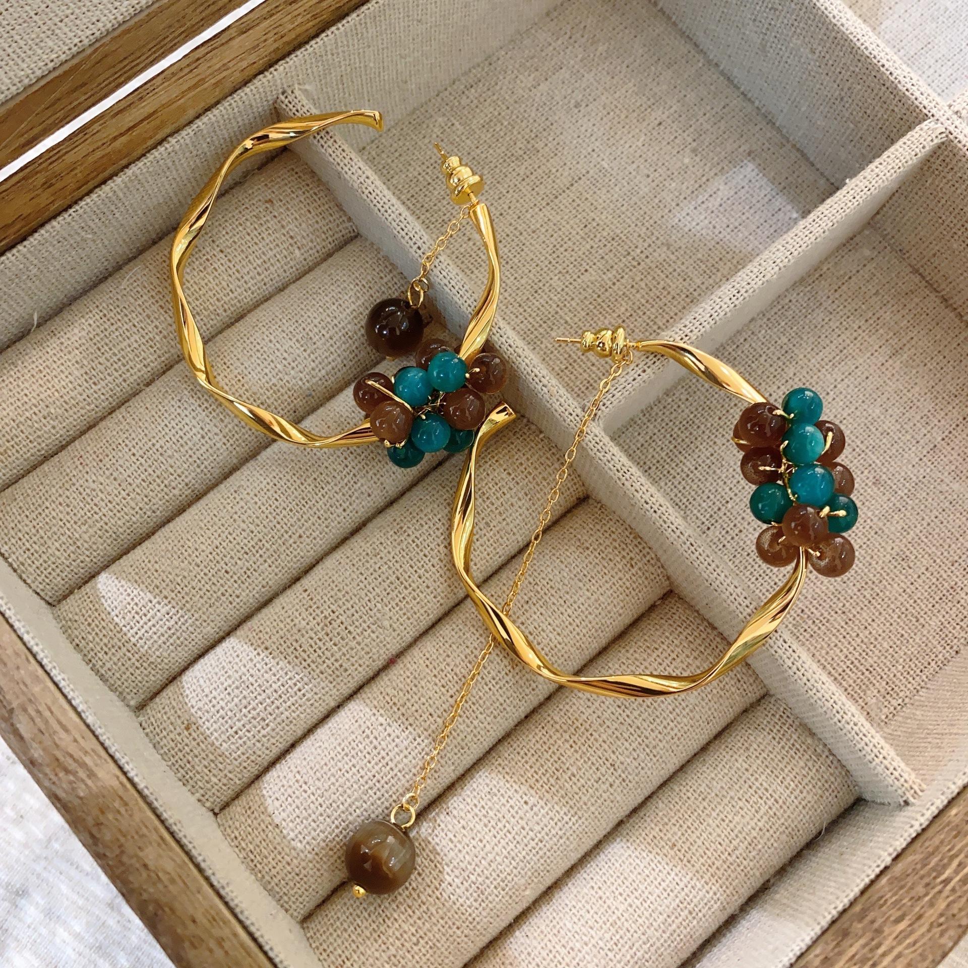Niche French Retro Asymmetrical Earrings Handmade Agate Stone Personalized Studs Exaggerated Circle Literary Temperament Earrings