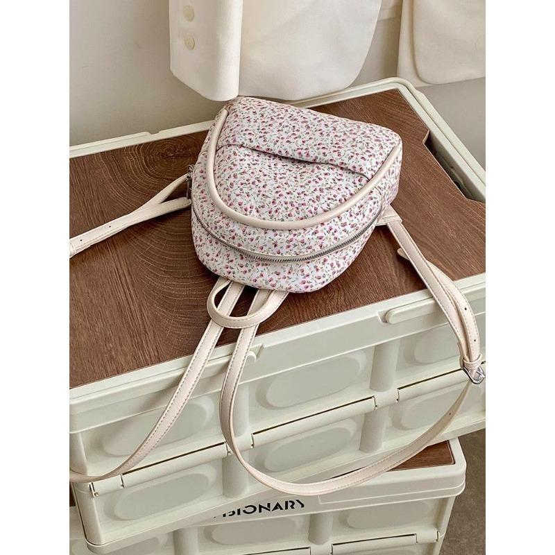 Versatile and Lightweight Small Backpack for Girls and Students, Featuring A Fashionable and High-quality Design.