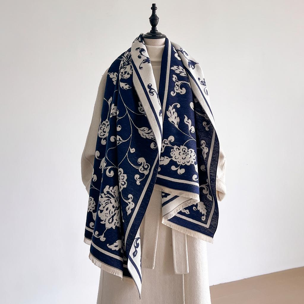 Women's Warm Faux Cashmere Scarf Winter Thick Patterned Cashew Flower Blanket Scarf Fashionable Luxurious