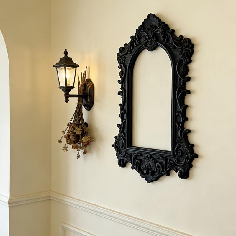 Artistic Carved Miniature Photo Frames For DIY Dollhouses Decors And Craft Projects