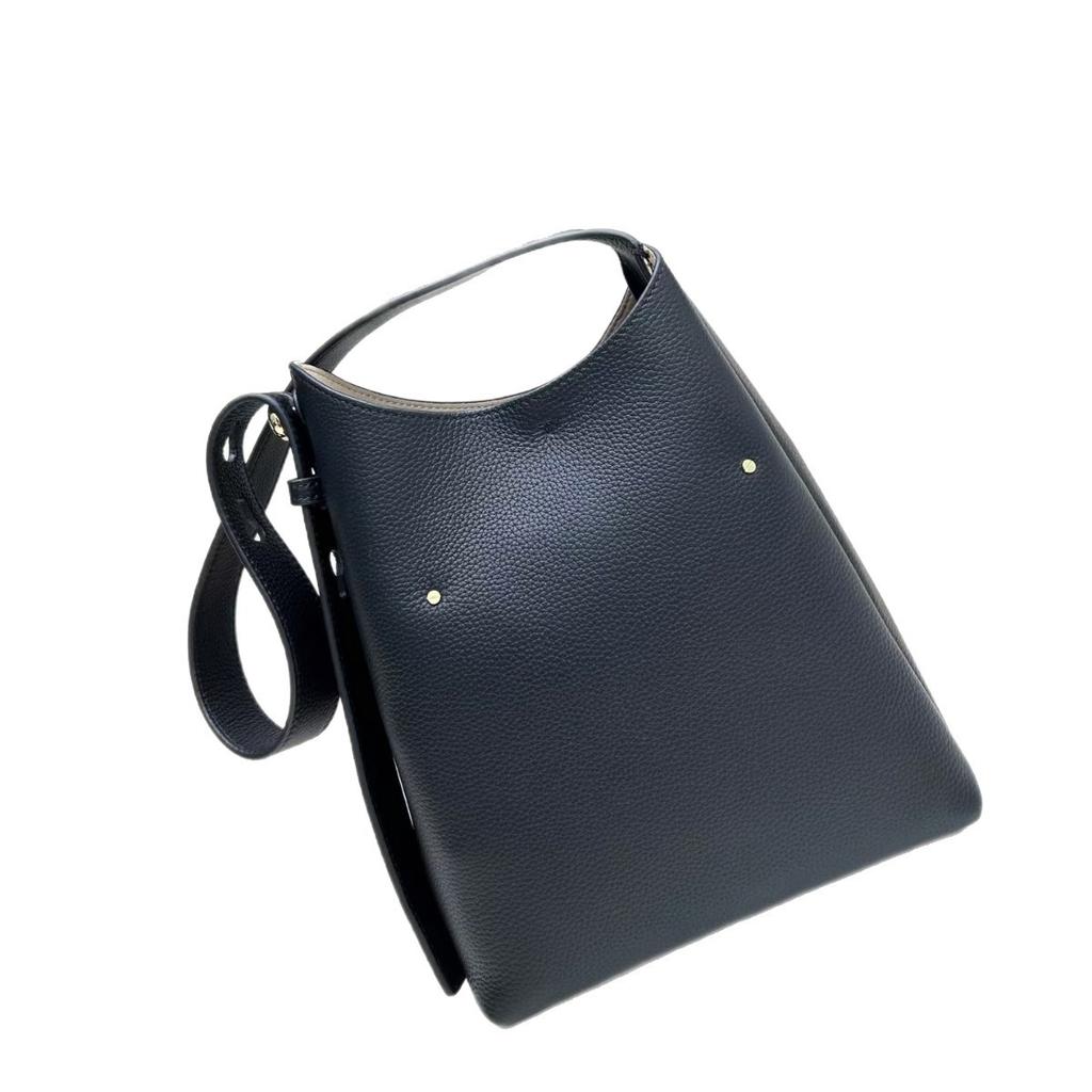 The first layer of cowhide popular soft leather bag, women's 2025 new fashionable and simple bucket bag versatile ins shoulder handbag