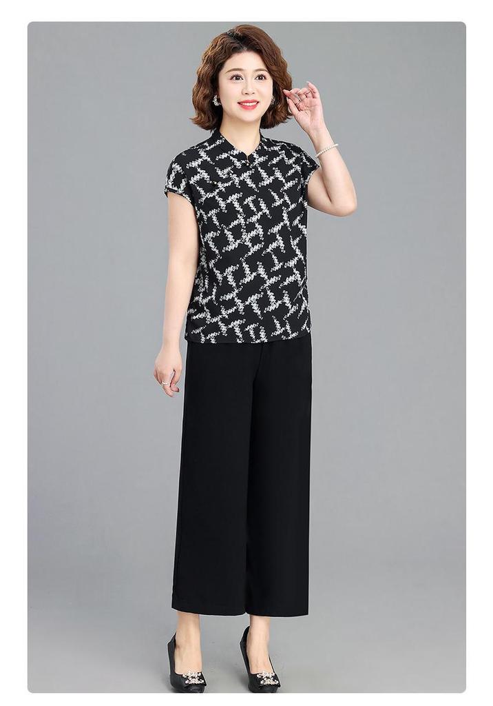2026 Stylish Printed Short-Sleeve Top for Middle-Aged and Elderly Women - Loose, Slimming, Versatile.