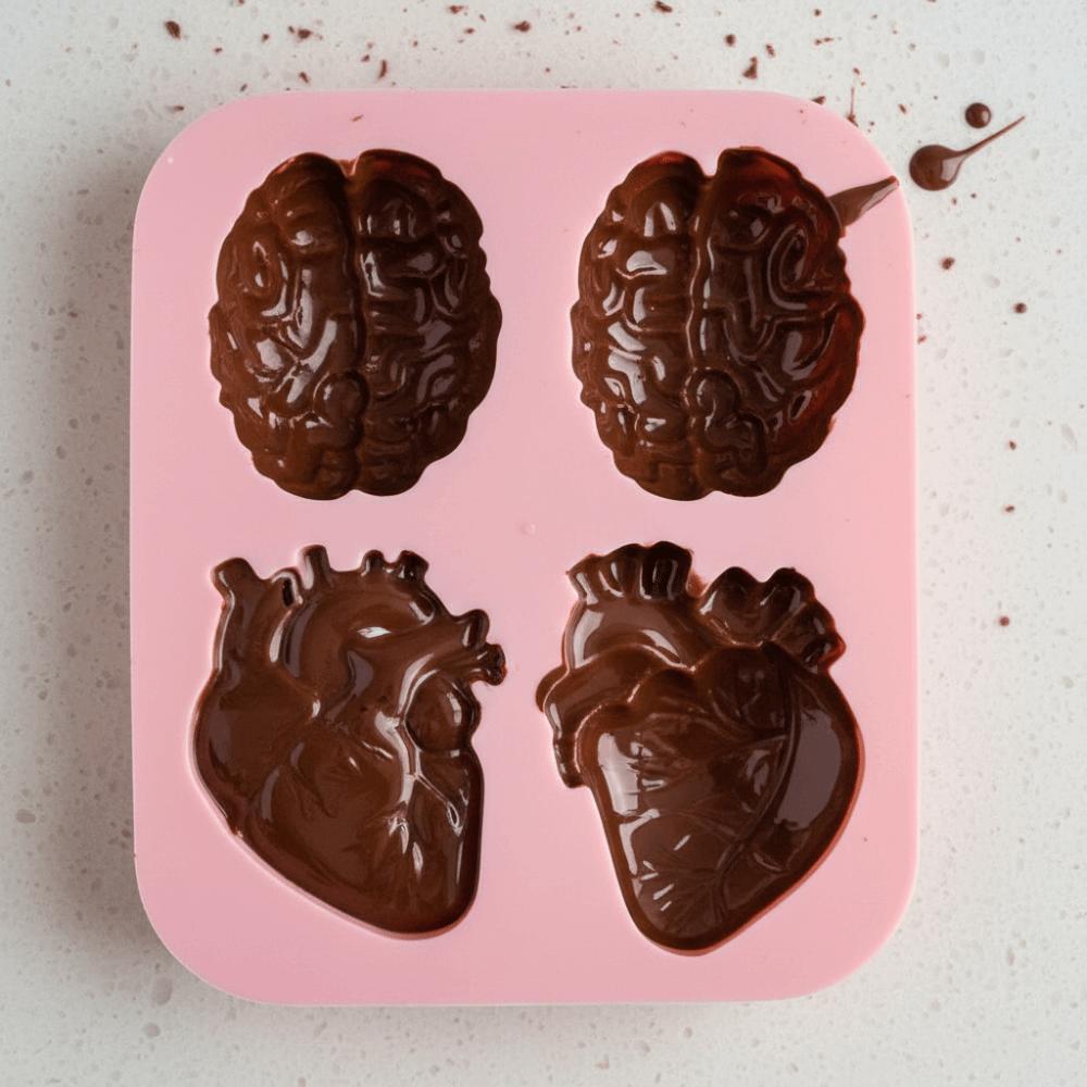 Moule de cuisson Halloween Cœur Cerveau 4 Cavités Silicone Résistant à la Chaleur Moule à Cupcakes Gâteaux 3D Anti-adhésif Bac à Glaçons Chocolat