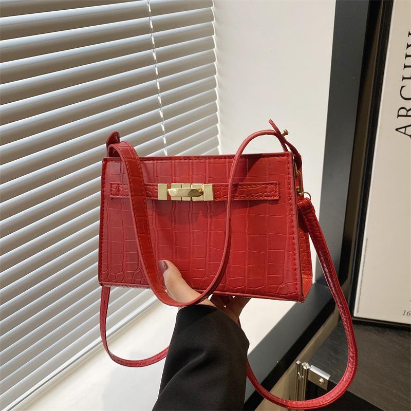 

Нишевая премиальная сумка подмышку ретро модная сумочка премиальный темпераментная атмосферная на плечо сумка-мессенджер женская сумка красный