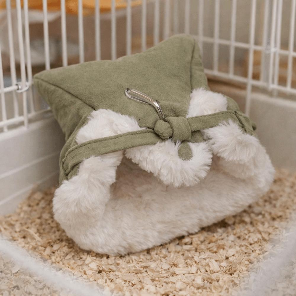 Small Animal Bed Warm Hamster Sleeping Bag Soft Windproof Weasel Sleeping Bag Non-slip Fluffy Pet Cotton Nest Small Pet Use