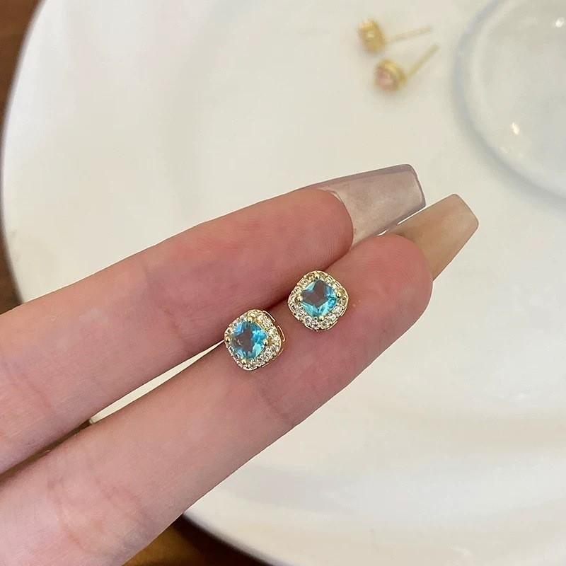Pinkdudu Sugar Cube Yellow Diamond Stud Earrings Sparkling Light Luxury High-End Earrings Elegant PD2518