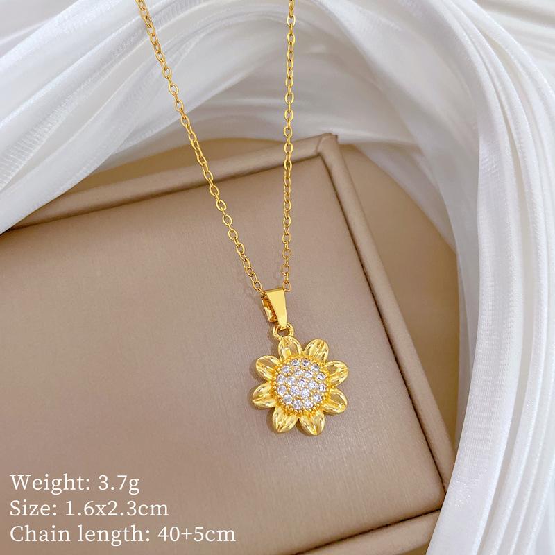 Titanium Steel, Love Eyes Zircon Light Luxury Temperament Gorgeous Full Diamond Necklace Female Versatile Collarbone Chain Titanium Steel