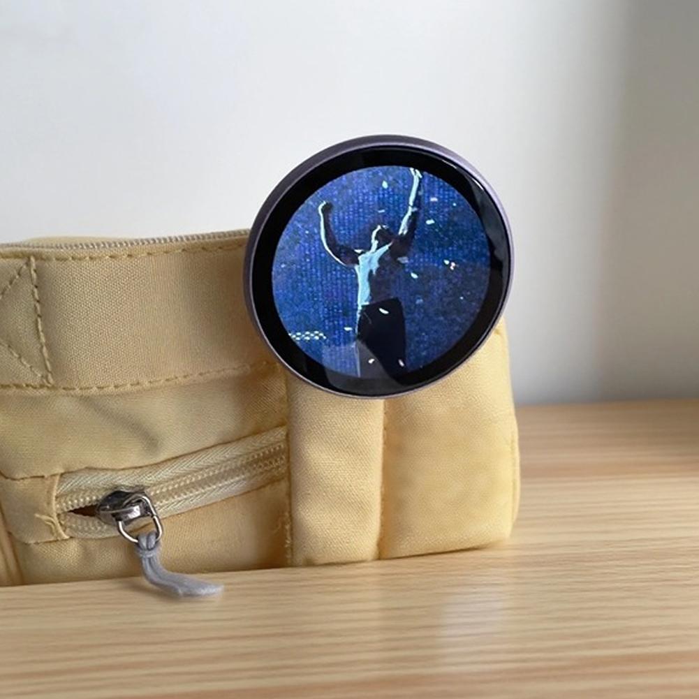 Anime E-Badge Display Pin 1.7 Inch Touch Screen LED Button Touchscreen E-Ink Photo Frame With Video Playback Dropshipping violetto