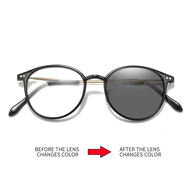 1 Pair of Retro Fashionable Pochromic Women's Glassesx Classic and Simplex Decorative Glasses Ideal Choice for Gift Giving