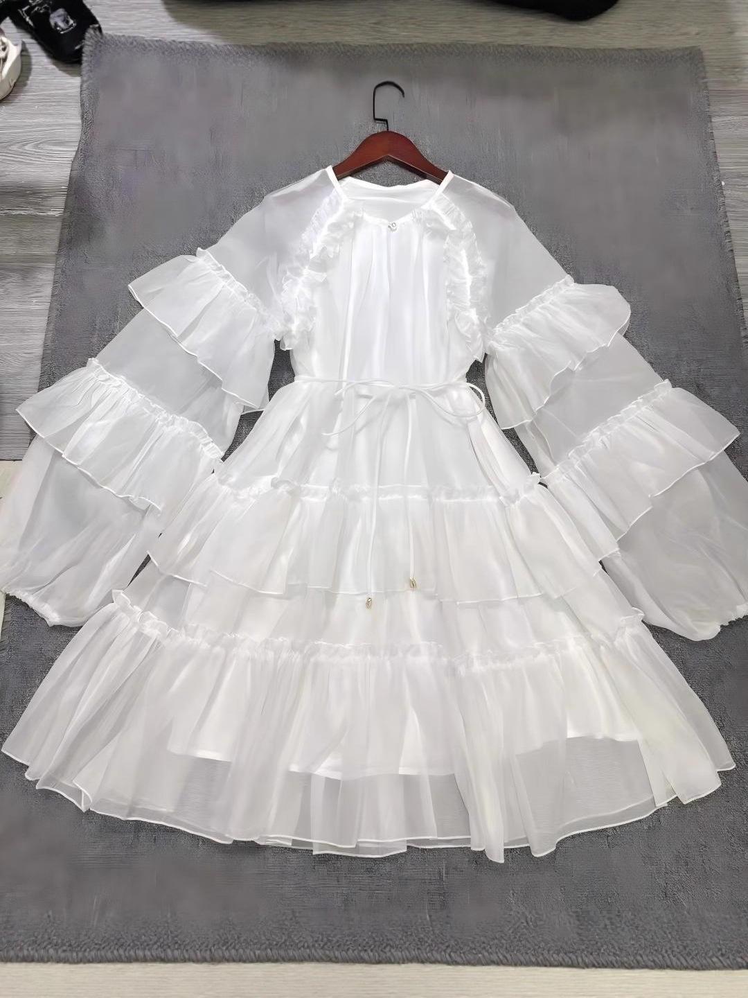 

Women s European & American Retro Puff Sleeve Plus Size Dress with Palace Style and French Ruffles XL білий