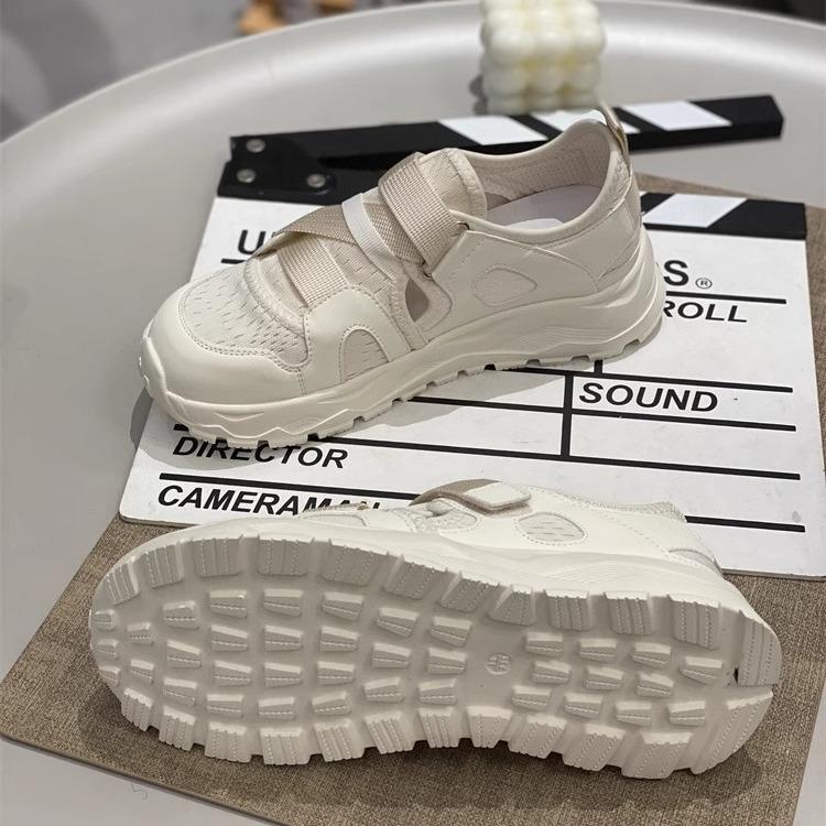 Mesh breathable sandals women's 2025 new summer lightweight hollow retro versatile fashion casual shock-absorbing white shoes