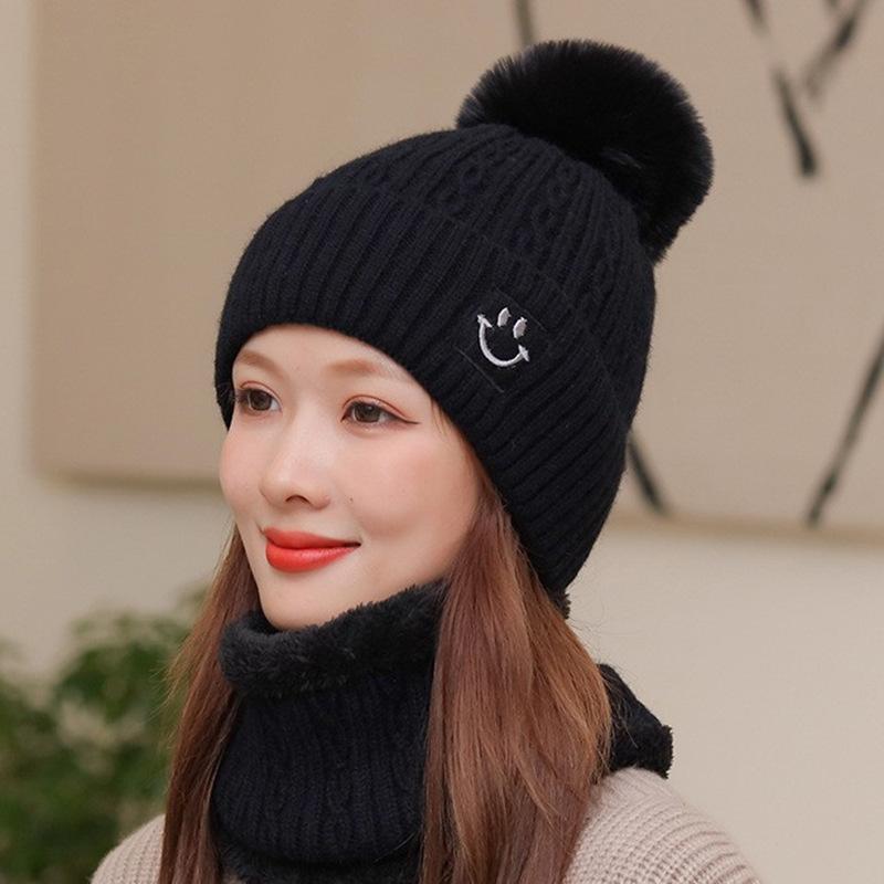 New Wool Ball Knitted Hat Women's Autumn and Winter Fashion Versatile Thickened Warm Hat Embroidered Smiling Face Wool Hat
