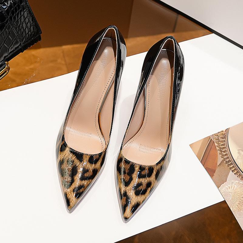 

Коричневый яркий кожаный дизайн с леопардовым принтом красивое платье высокое чувство 2025 осень и зима новые остроносые туфли-стилет на высоком каблуке женские 38