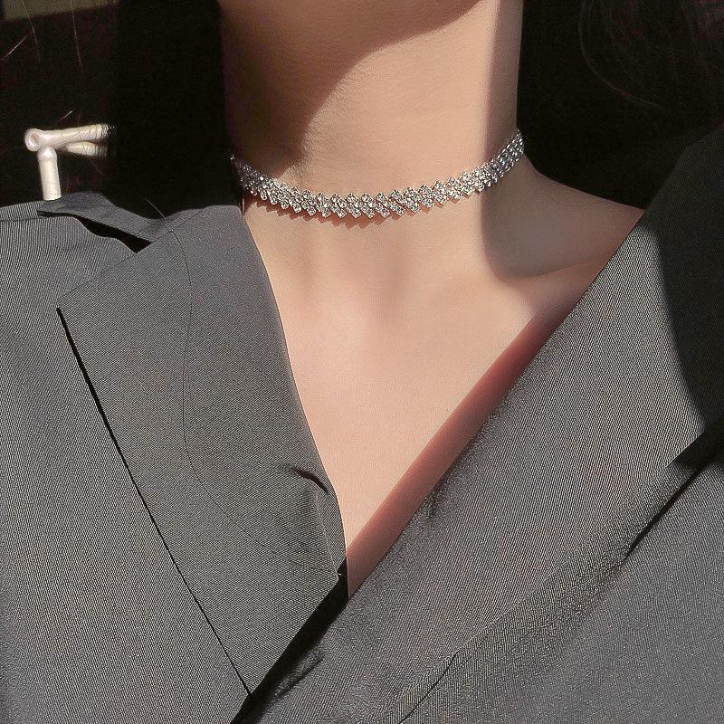 Elegant Diamond Choker Necklace - Japanese & Korean Inspired Fashion Accessory