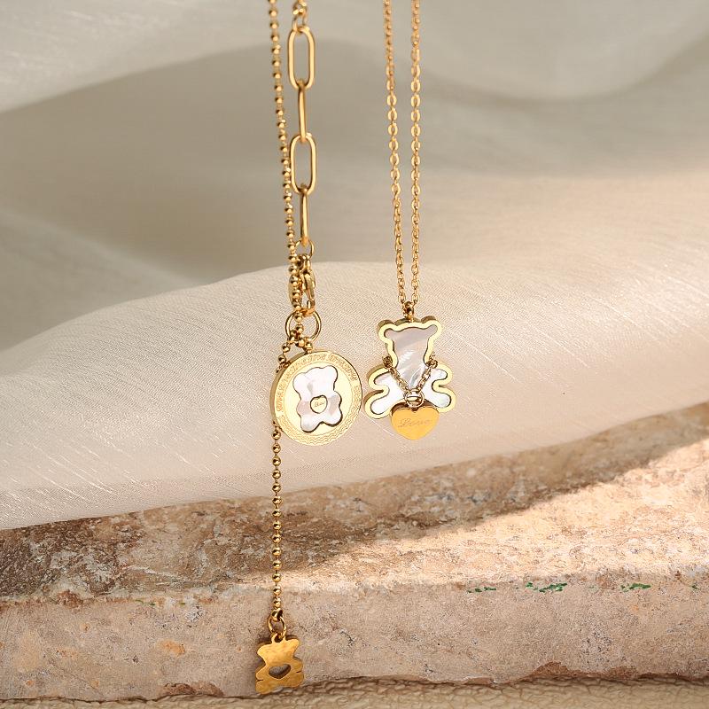 White Bear Pendant Sweater Chain: Luxurious, Unique, and Versatile Design.