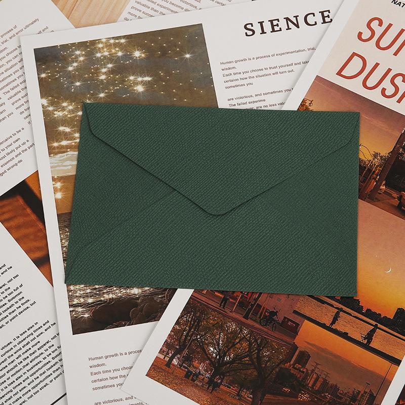 Retro Linen Texture Love Letter Set: Western Style Triangular Envelopes with Specialty Storage