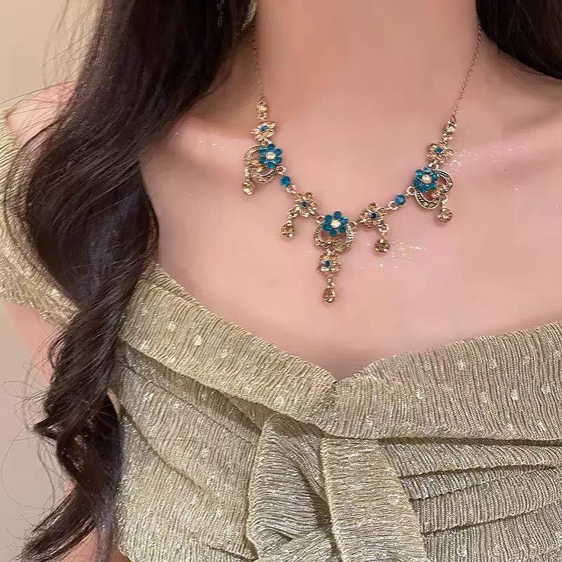 Women's Summer Luxury Titanium Steel Necklace - High-End Design Clavicle Pendant