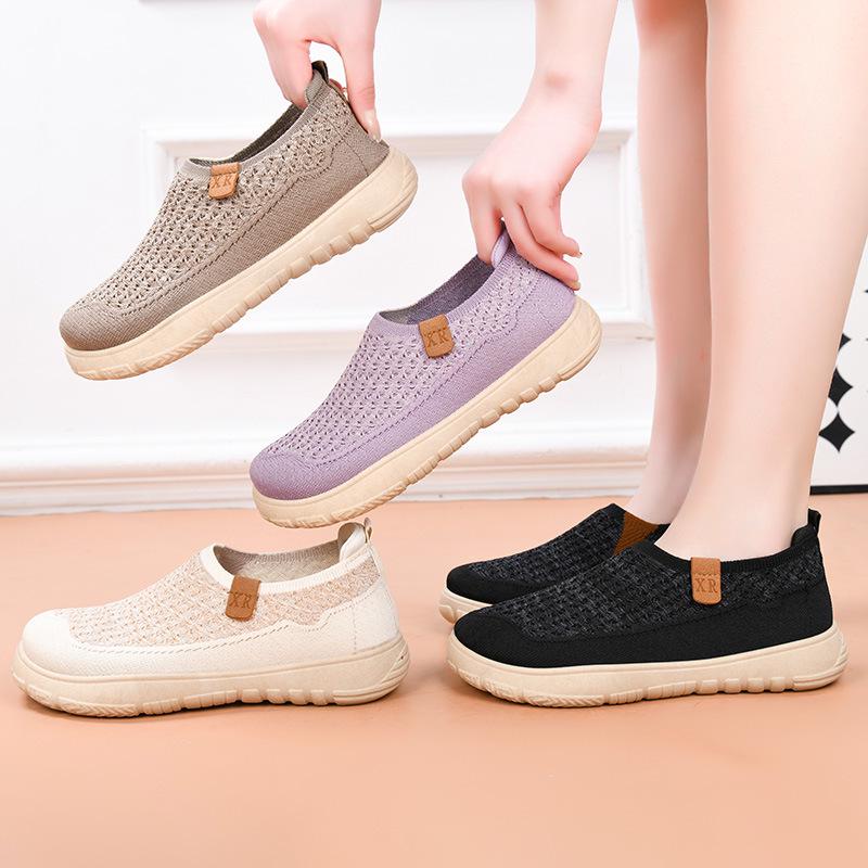 2025 Spring/Autumn Women's Old Beijing Cloth Shoes: Soft Sole, Non-slip, Breathable Fly-knit, Comfortable Walking Shoes