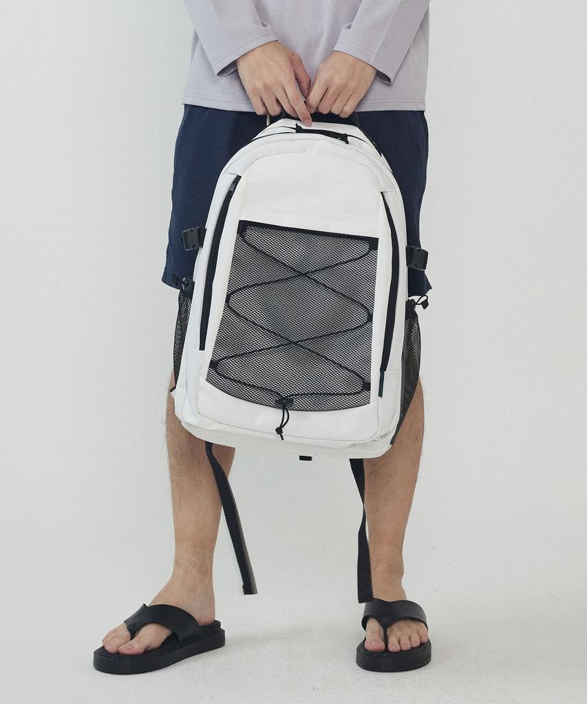 Analog Mood Withstring Daylight Backpack (White)