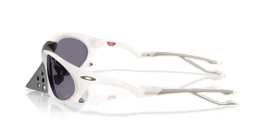 Oakley Sunglasses 0OO9437 PLANTARIS MATTE VAPOR PRIZM GREY 94370663 Polarized [Oakley]