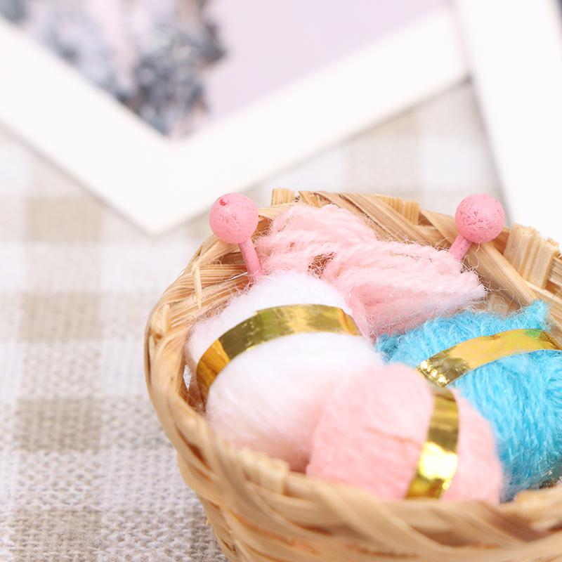 Wollstricken Heimarbeit Bambuskorb Nadelkugeln von 1/12 Puppenhaus Miniatur