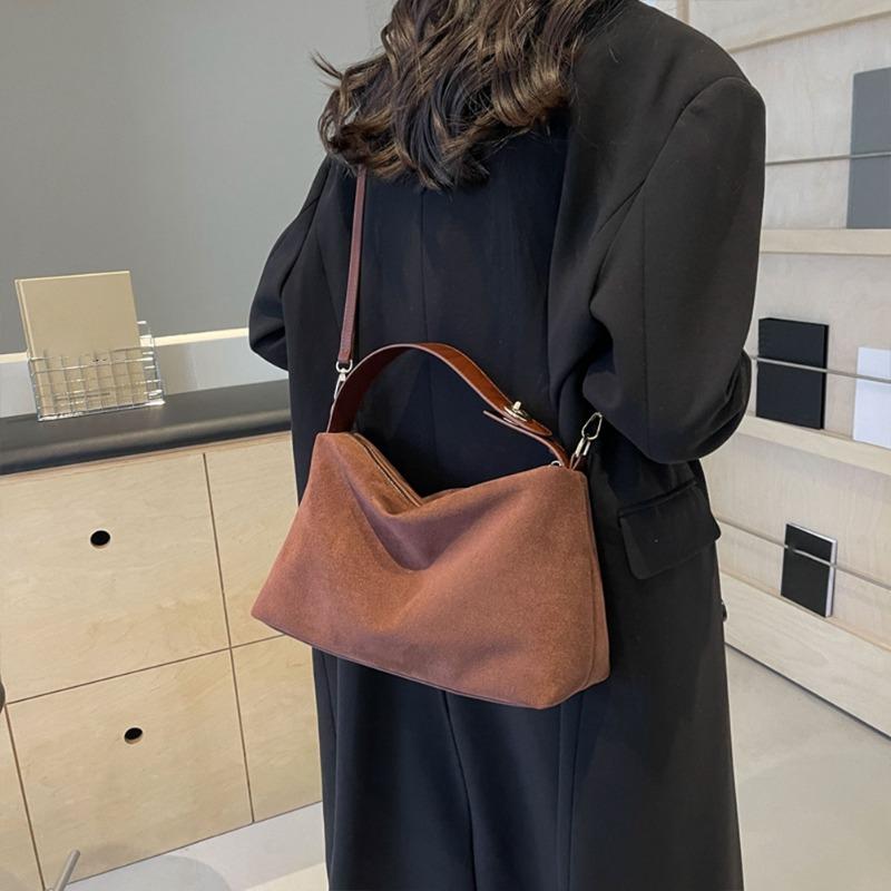 Simple and Casual New Underarm Bag, Retro Women's Handbag, Zipper Closure, Versatile and Trendy Crossbody Bags