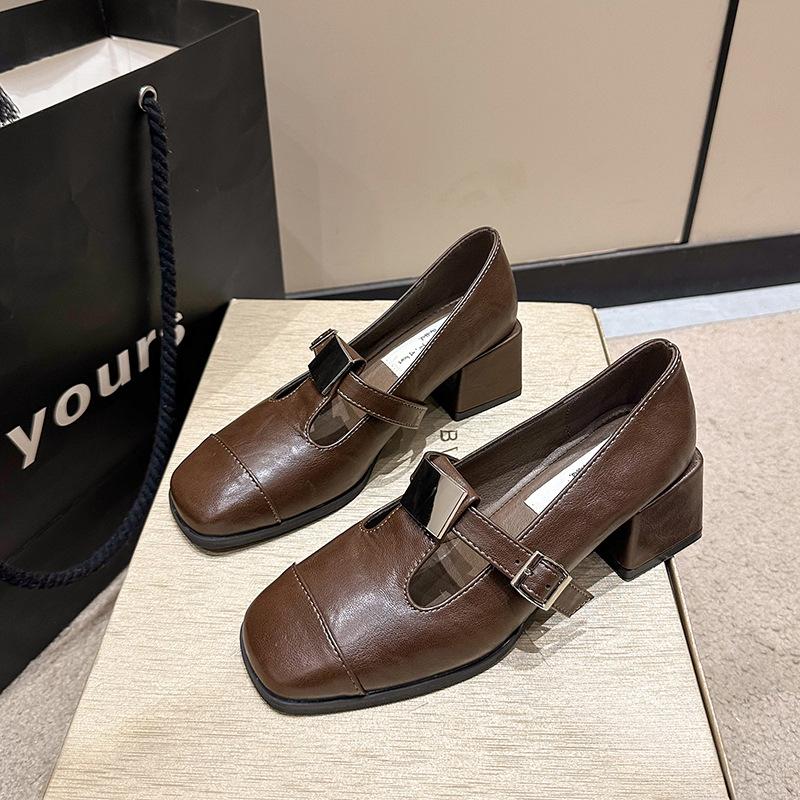 

Туфли Мэри Джейн осень 2025 новый темперамент элегантная металлическая пряжка открытый вырез толстый каблук высокие каблуки 35