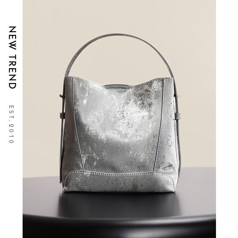 Bag Women's Large Capacity Advanced Sense Women's Bag Commuting Niche Single Shoulder Crossbody Female Bucket Bag