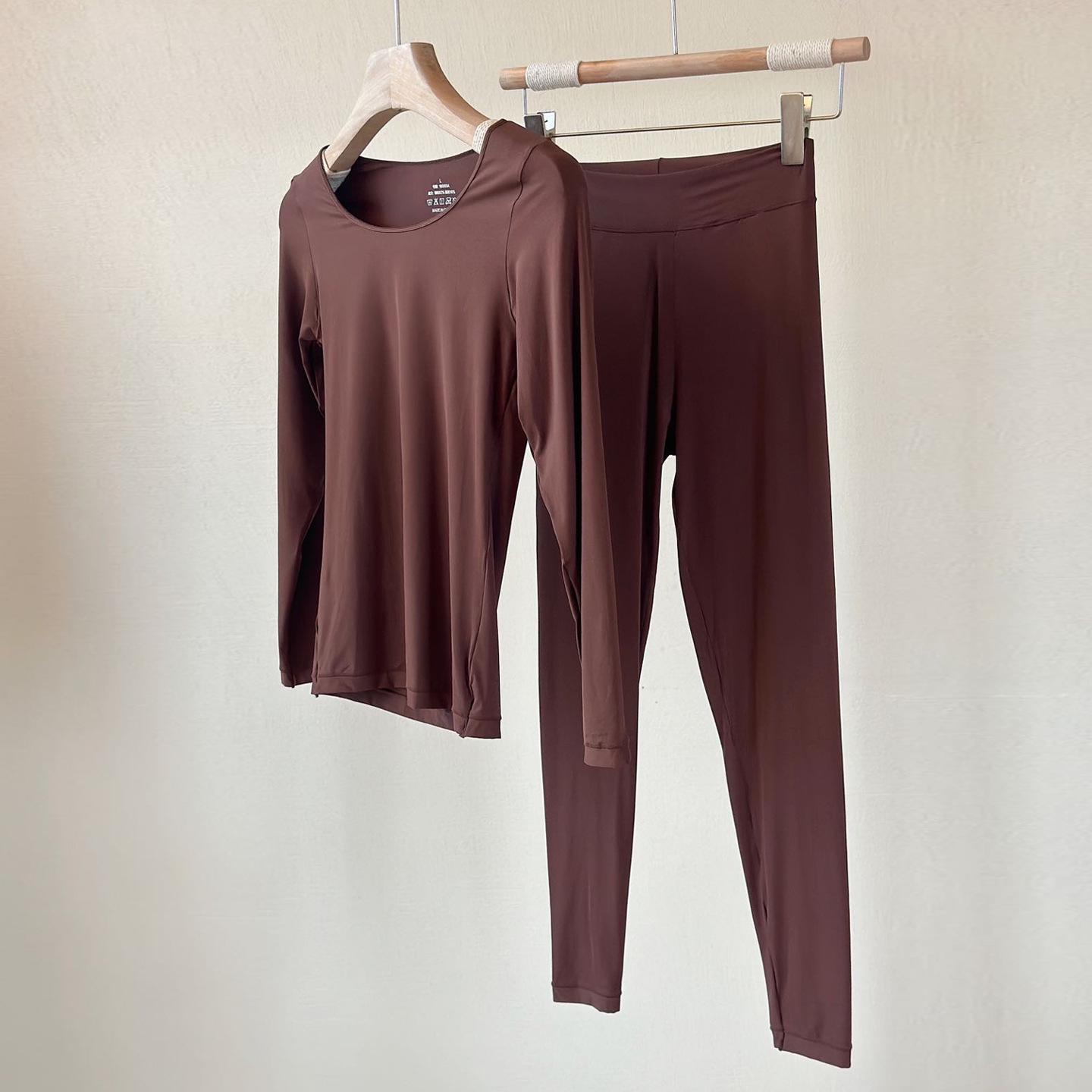 

Женский ультратонкий бесшовный термокомплект - базовый слой для осени/зимы Large Size (60-80 kg)