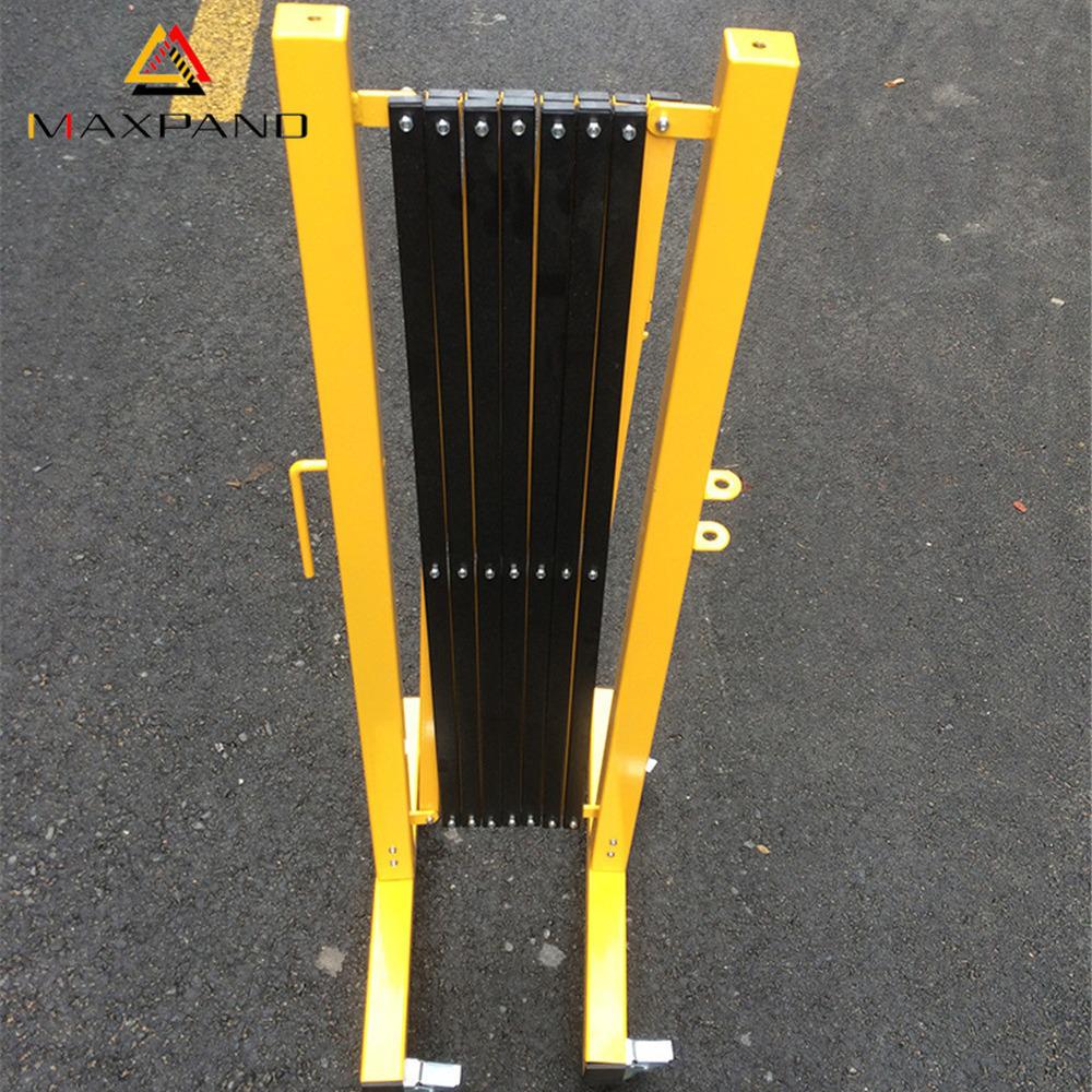 Mobile Safety Retractable Barrier Fence