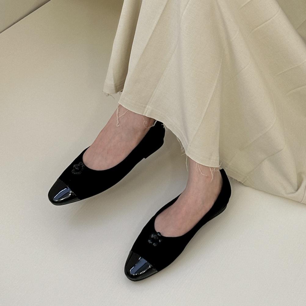 

Мода Танцуем Ретро Элегантные Женские Балетки Острый Носок Плоская Подошва Удобные Балетки Сексуальные Туфли с Мелкой Выемкой Новая Женщина Ф 40 чёрный